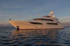 Sand point rd bends left, then right. Avalon Yacht Charter Motor Boat Ritzy Charters