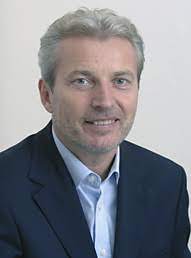 Michael winterhoff besuchte zusammen mit dem bundestagsabgeordneten der fdp, pascal kober, unsere redaktion. Michael Winterhoff Die Menschen Werden Immer Autistoider Cjd Update