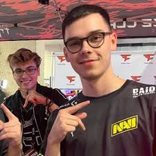 Cameron Frazier (@CameronFrazier)