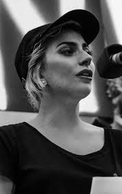 However, behind its outward message of … Lady Gaga Wiki Jung Fotos Abstammung Lesbisch Oder Hetero Entertainmentwise