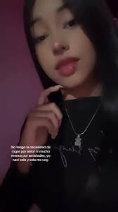 Sola Naci Sola Me Voy