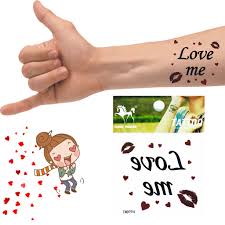 Simak ulasan terkait tato tangan dengan artikel terpopuler tato tangan simple tulisan, tato tangan berikut ini. Tattoo Semi Permanent Tato Sementara Tulisan Love Kiss Bibir Hitam Warna Simple Unik Terbaru Import Shopee Indonesia