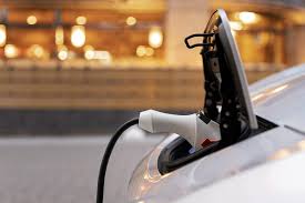 Peluang Emas di Pasar Mobil Listrik Indonesia Era Elektrifikasi