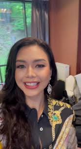 Gaisssss! Guess who is my roommate? 🤩 @pauline.amelinckx Managers:  @Aviebunny @Audrey Wilson Rantau Creative Directors: Team Bimbo Outfit:  @richgirlboutiquekk Heels: @leagroupofcompaniesofficial ...