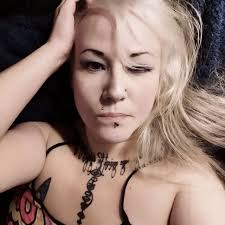 The advantage that Farage has with his manifesto is that his wife can  translate it from the original German.