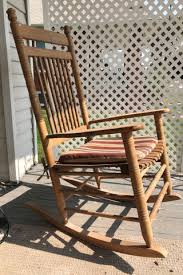 Cracker barrel rocking chairs are made of wood and have two curved shaped armrests fixed at the bottom of the legs to hold each other. Cracker Barrel Slat Rocking Chairs Nex Tech Classifieds
