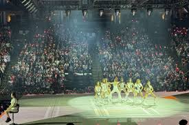 Injured but undeterred, Dahyun powers through Twice’s Oakland Arena concert