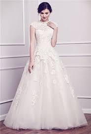 Kisa Boylular Icin Gelinlik Modelleri Wedding Dresses Modest Wedding Dresses Perfect Wedding Dress