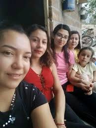 MUJER DE CAMPO (guasap +593959475344)