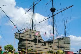 The binoculars are provided to rent. Melaka Taming Sari Tower City Tour From Kuala Lumpur Including Lunch