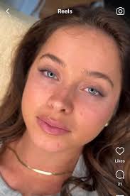 Clayton lash artist offering UV/LED extensions