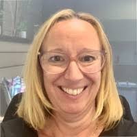 Jennifer Manix's Instagram, Twitter & Facebook