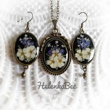 Each piece is unique and we cannot guarantee you will receive an item exactly identical to what is that shown online. Red Flower Earrings Small Flower Earrings Pressed Flower Earrings Dried Flower Resin Earrings Botanical Real Flower Jewellery Jewelry Earrings Ugaurbanag Com