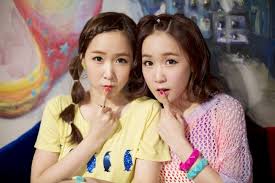Happy Birthday To Crayon Pop S Choa And Way Celebrity Siblings Famous Celebrities National Sibling Day