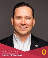 Steven Geer's Instagram, Twitter & Facebook