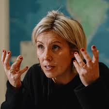 Zijn partij mag dan knock-out in de touwen liggen, je moet Alexander De  Croo niet leren hoe politiek te overleven