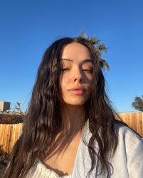 Aliyah Kelly's Instagram, Twitter & Facebook