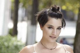 You might recognize it as one our mom has worn it in a few to see your own photo recreations of this style featured in our cgh app, please feel free to tag your photos on instagram with: Top Inspiration 39 Half Bun Hairstyle Medium Hair
