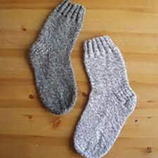 Simple Stockinette Socks Pattern By A La Sascha Baby Socks Knit Knitting Socks Sock Patterns