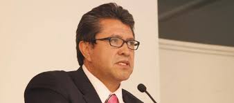 Armando Castrellón Candidato a Diputado por el Distrito VII de Movimiento  Ciudadano visita el primer cuadro de la ciudad.