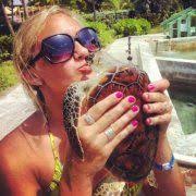 Amanda Abrahamson (manduhhh229)