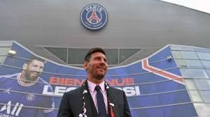 Messi is set to make his psg debut on august 29 against reims, after being included in the . Messi And A Revolution For The Next Psg Match