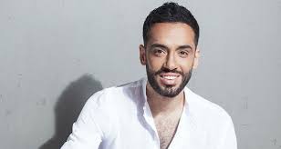 نشر المطرب والملحن المصري، رامي جمال، فيديو جديد على صفحته الرسمية بموقع التواصل الاجتماعي إنستغرام، للرد على أسئلة الجمهور بخصوص مرض البهاق، كاشفا لأول مرة أنه لم. Ø²ÙˆØ¬Ø© Ø±Ø§Ù…ÙŠ Ø¬Ù…Ø§Ù„ ÙˆØ§Ù„Ù„Ù‡ Ù„Ø£ÙØ¶Ø­Ùƒ ÙˆÙ‡Ùˆ ÙŠØ±Ø¯