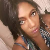 April Michelle's Instagram, Twitter & Facebook