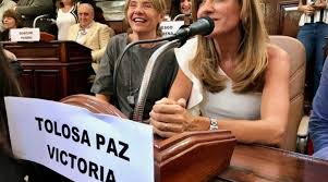 Victoria tolosa paz is an argentine social dissident and bookkeeper generally known for being the leader of consejo políticas sociales. Victoria Tolosa Paz Denunciara A Fernando Ponce Por Maltrato Y Violencia De Genero Politica Y Medios