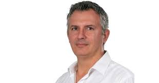 Jon Squires's Instagram, Twitter & Facebook