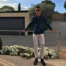 Casa cristiano ronaldo 2178 gifs. Inside Cristiano Ronaldo S Stylish 5 Million House In Madrid