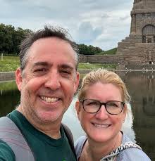 Meet Isaac Brynjegard-Bialik : The Artistic Brother of Mayim Bialik You  Should Know