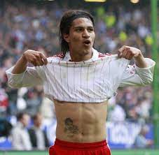 Der hsv würde paolo guerrero ziehen lassen ©maxppp. Hamburger Sv Guerrero Lernte Das Kicken Schon Mit Dem Laufen Welt