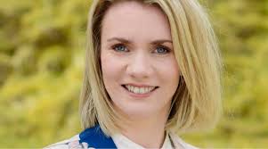 Hvør er tað, ið uppalir børnini?