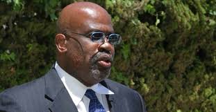 Darden withdraws as attorney for Hussle's accused killer