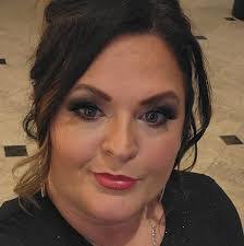 Amber Mcneilly's Instagram, Twitter & Facebook