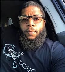 Douglas Calhoun's Instagram, Twitter & Facebook