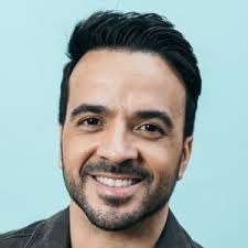 The couple married on july 26, 2008 in wisin's hometown of cayey, puerto rico after four years together. Luis Fonsi Bio Affair Married Wife Net Worth Ethnicity Age Nationality Height Singer Songwriter Actor