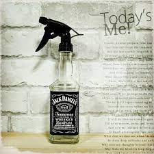 その空き瓶 捨てるのちょっと待った 少しの手間とアイデアで 空き瓶がオシャレ雑貨に大変身 基本的なリメイク瓶の作り方と リメ瓶の素敵な活用法をご紹介します インテリア 収納 アイデア 瓶