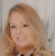 How to maintain free chlorine levels in an above ground pool?