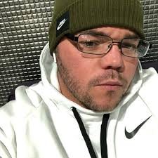 I'm trying to stay away from the game everyday it keep calling me back