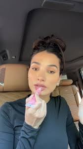 Mia Bloom GRWM Video: Fashionable Routine to Go Out