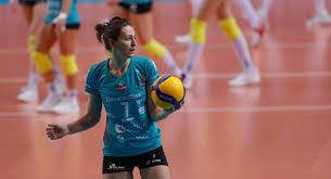 Natalia mędrzyk z domu kurnikowska (ur.13 stycznia 1992 roku w lęborku) − polska siatkarka, grająca na pozycji przyjmującej, reprezentantka kraju. Trwa Zbrojenie W Klubach Ligi Siatkowki Kobiet Chemik Police Lks Lodz I Developres Rzeszow To Najpowazniejsi Kandydaci Do Walki O Zloto Nowiny