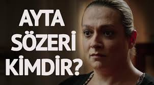Gülse birsel'in sinema filmi aile arasın'da rol alan ayta sözeri hakkında tüm merak edilenleri sizler için yanıtladık. Ayta Sozeri Kimdir Trans Oyuncumuz Ayta Sozeri Kac Yasinda Ve Nereli Magazin Haberleri