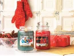 Cosy Up By The Fire With Our New To 2015 Yankeecandle Festive Scents Cosy By The Fire And Bundle Up Candles Yankee Candle Yankee Candle Christmas