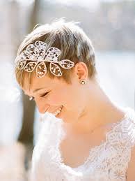 29 Stunning Wedding Hairstyles For Short Hair Pixie Wedding Hair Short Wedding Hair Short Hair Bride