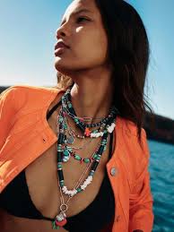 NEW SS22 Campaign 🟠 SUN SEEKERS Level -1 ☎ +356 2210 3241 #Parfois #SS22  #sunseekers #newcollection #ThePoint