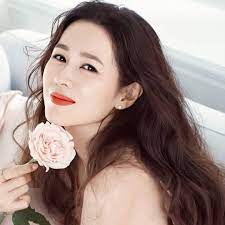 Son ye jin rarely attend a variety show. Son Ye Jin On How Crash Landing On You Changed Her Fashion Style And Her Greatest Memory Of Filming Alongside Hyun Bin In The Smash Tvn Korean Drama On Netflix South China