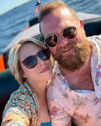 My husband I love watching your show it's so family-oriented and it's  obvious how much you love your family and how much you love people so God  bless you with all the