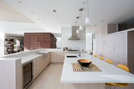 Malibu House By Dutton Architects Homeadore Interior Decorating Kitchen Kitchen Inspiration Design White Kitchen Interior